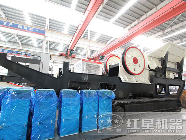 時產200噸流動鄂破機：履帶式