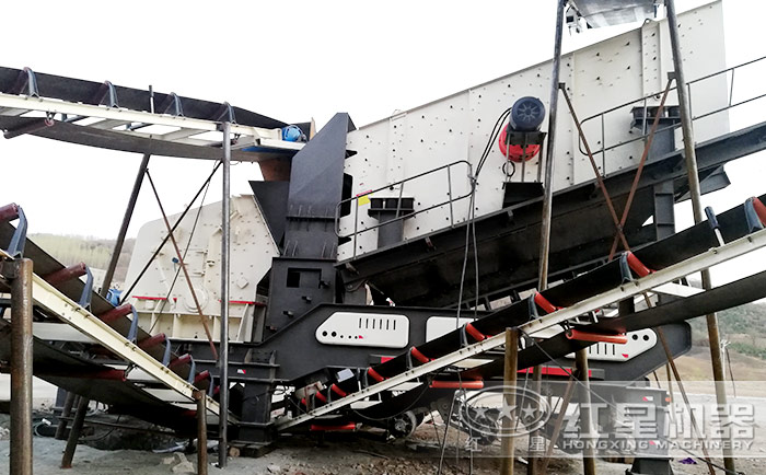 車載一體式破碎機(jī)+反擊式破碎機(jī)現(xiàn)場(chǎng)