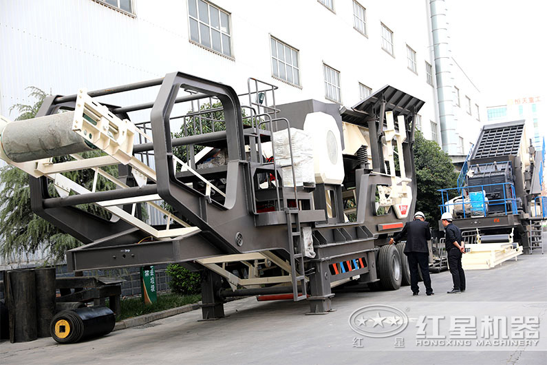 時產(chǎn)300噸全自動鵝卵石移動破碎機(jī)價格實惠