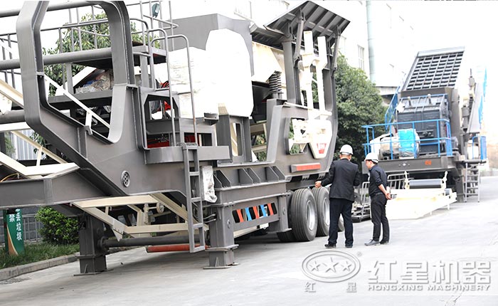 用戶來紅星青石移動破碎站廠考察