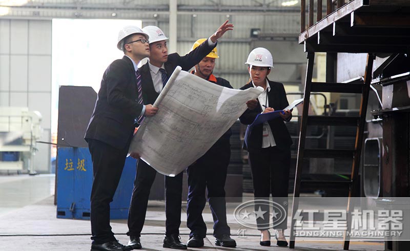 各地區(qū)用戶到廠參觀，多種配置方案供其挑選