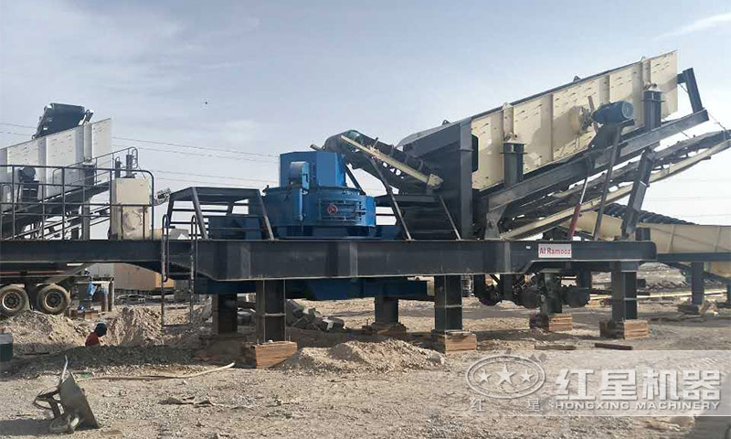 移動(dòng)式制砂機(jī)現(xiàn)場(chǎng)