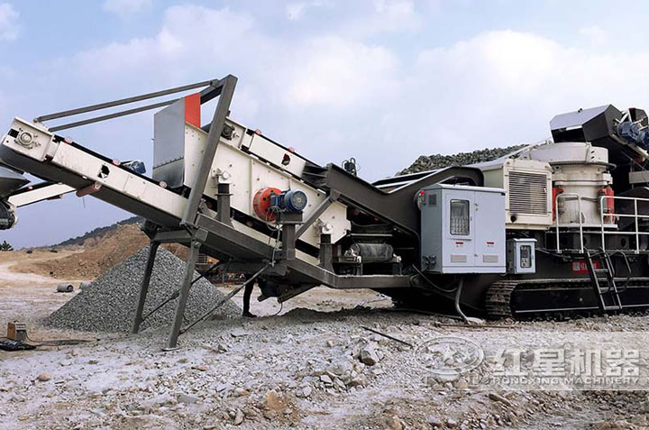 福建圓錐履帶移動破碎機現(xiàn)場