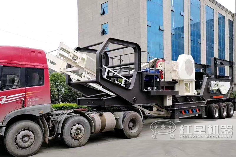 移動破碎石料設(shè)備發(fā)貨